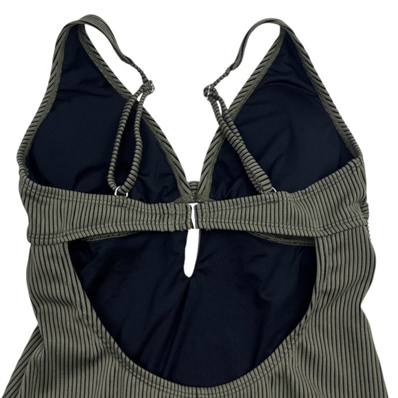 CUPSHE OLIVE GREEN PLUNGING KNOTTED V-NECK ADJUSTABLE STRAP ONE PIECE SWIMSUIT - Picture 9 of 16